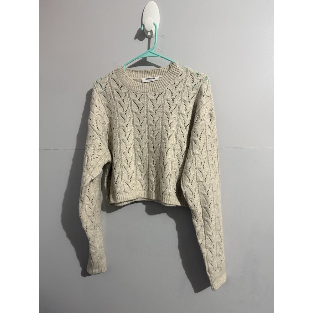 Double Zero Women's Cropped Eyelet‎ Cream Sweater Size Spicy Small